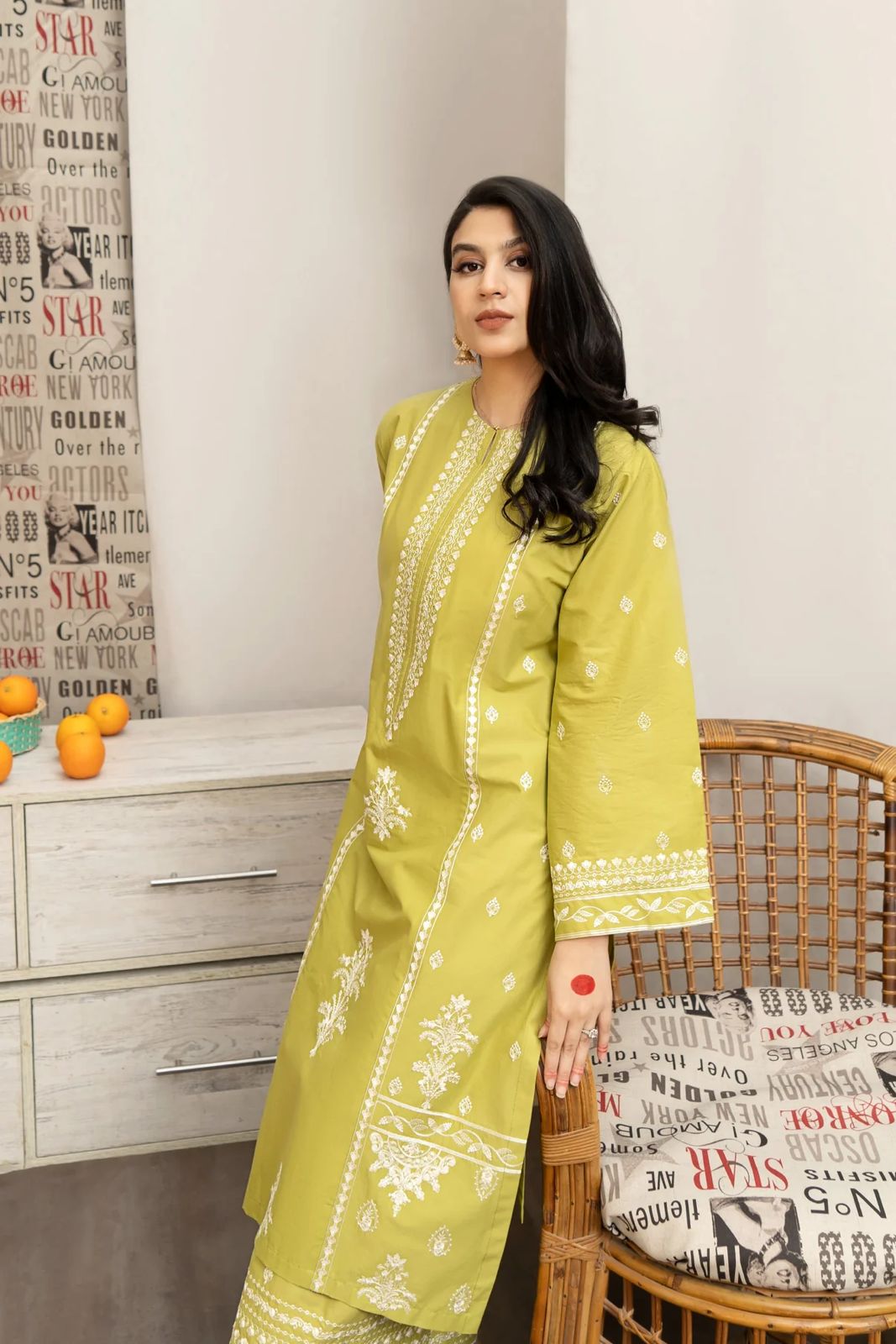 Urge D # 72 - 01 | 3PC Luxury Lawn | Slub Blossom Digital Print Dupatta
