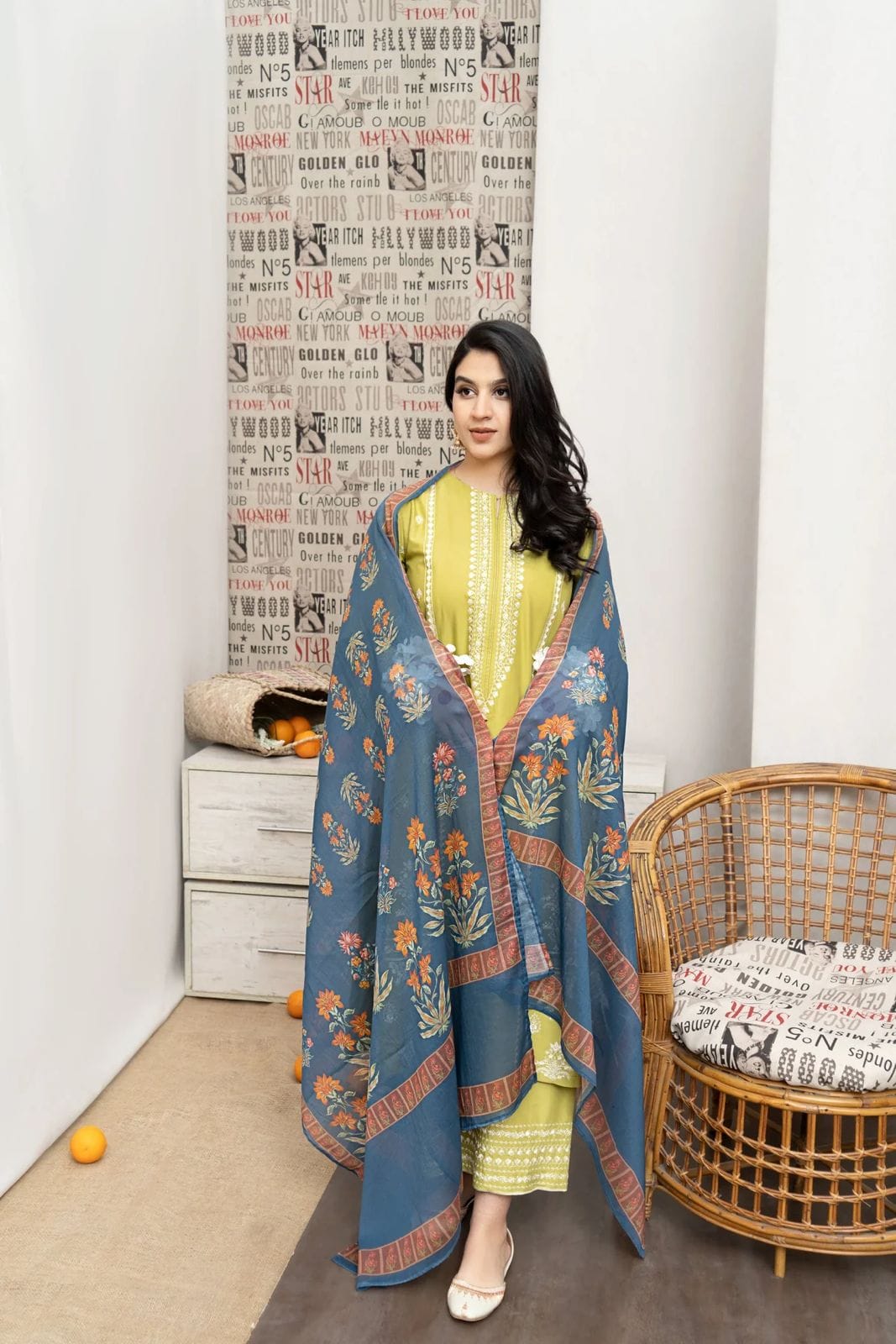 Urge D # 72 - 01 | 3PC Luxury Lawn | Slub Blossom Digital Print Dupatta
