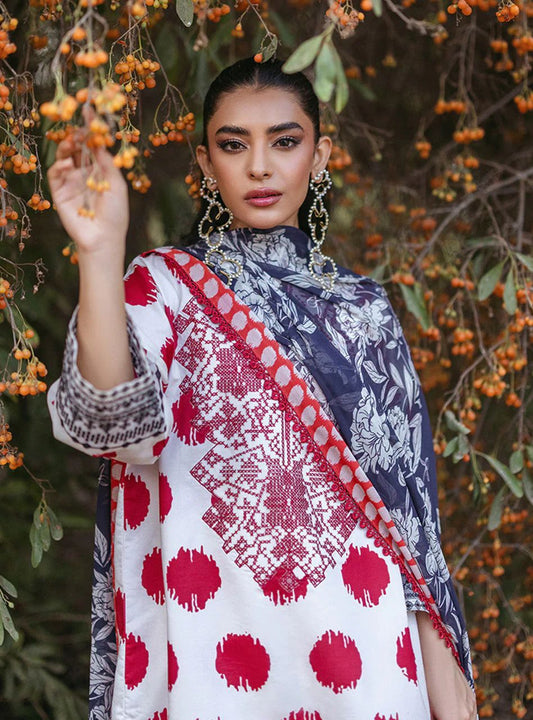 Zainab Chottani