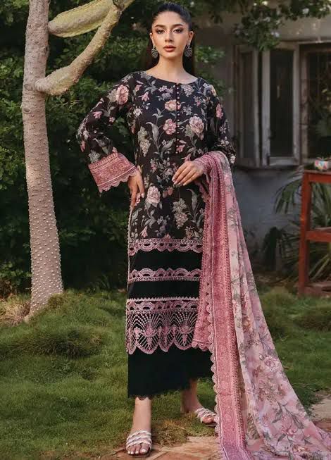 Zainab Chottani