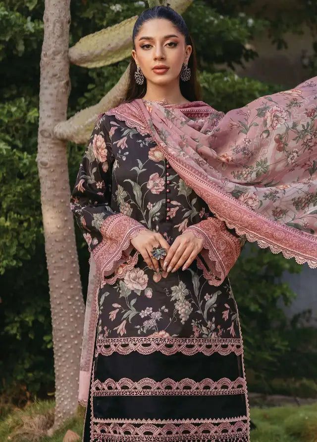 Zainab Chottani