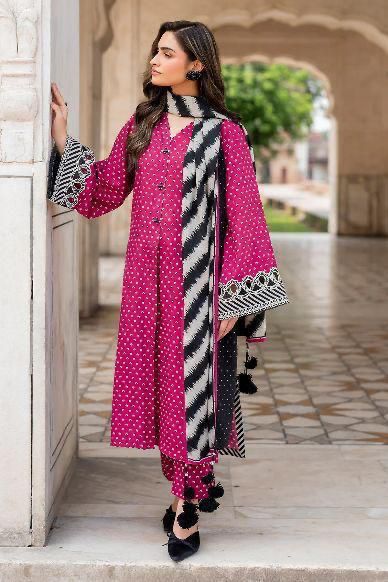 Zainab Chottani