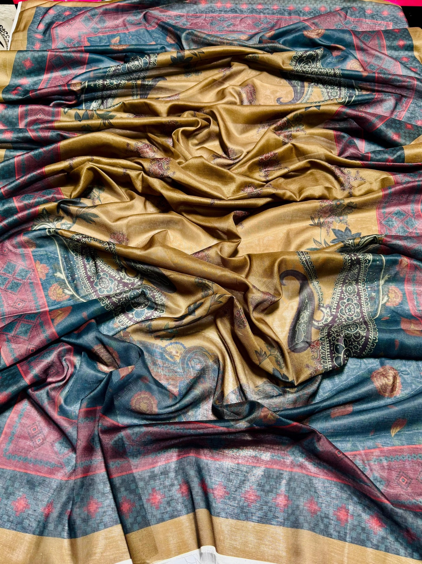 Izel D # 47 -01 | 3PC Luxury Lawn | Swiss Lawn Dupatta