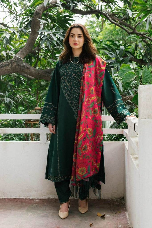 Iznik D # 44 -01 | 3PC Luxury Lawn | Swiss Lawn Dupatta