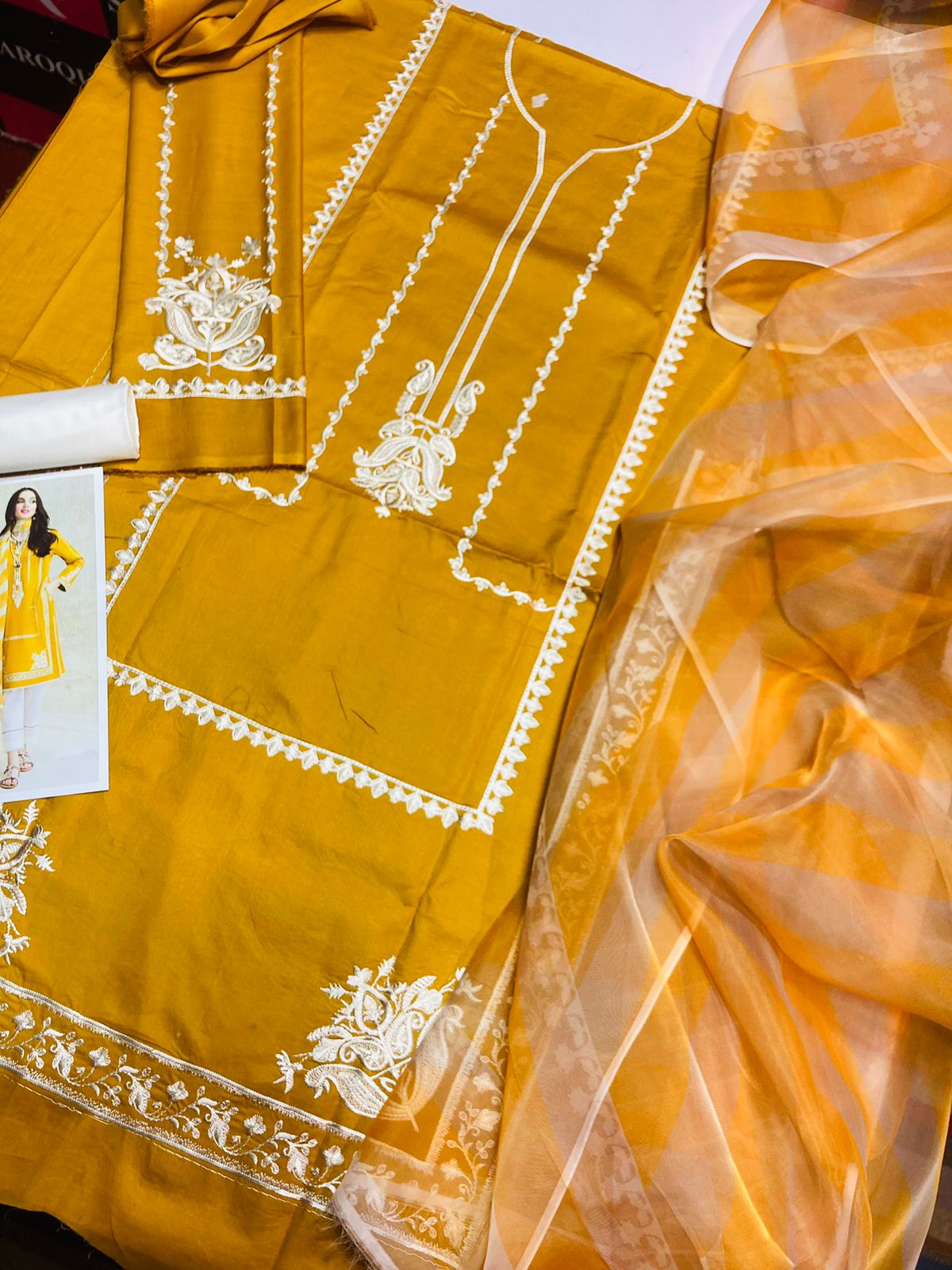 Asim Jofa D # 50 -01 | 3PC Luxury Lawn | Printed Organza Dupatta
